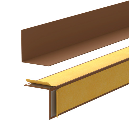 Minimalistisk sj&auml;lvh&auml;ftande PVC golvlist &ndash; h&aring;rd, brun