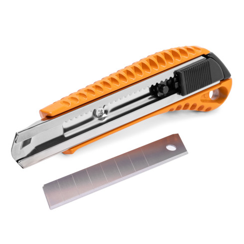 Tapetkniv, brytbladskniv