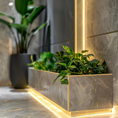 PVC självhäftande monterings- och avslutningslist på skumtejp 10/10 5m - guld