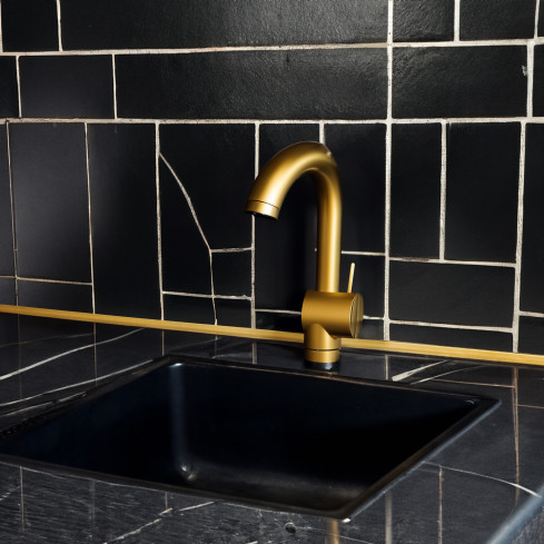 Kantband PVC 10x10 mm, 5 m, guld, självhäftande, flexibel