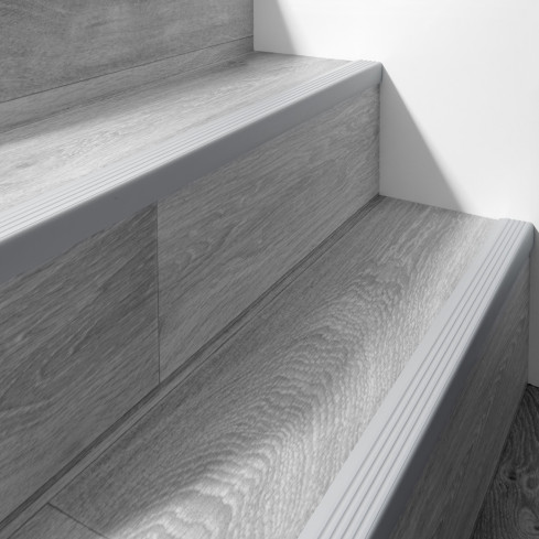Halkfri trappkantlist PVC 40x25 mm, sj&auml;lvh&auml;ftande trapprofil med sj&auml;lvh&auml;ftande tejp ND, ljusgr&aring;