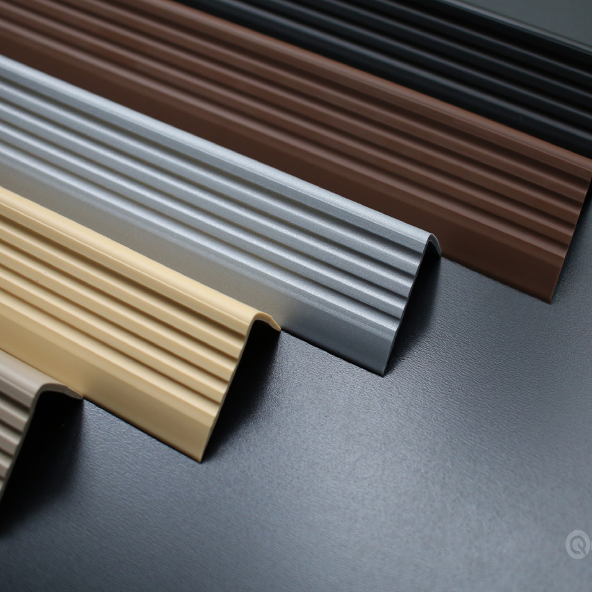 Halkfri trappkantlist PVC 50x42 mm, 150 cm, brun, trapprofil RGP