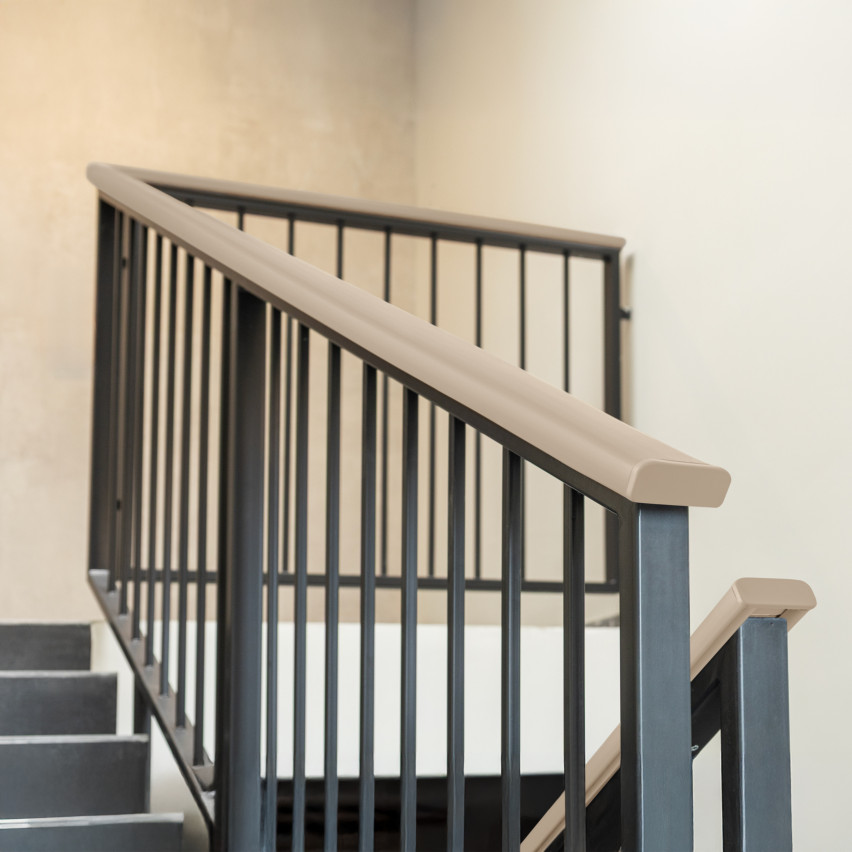 Avslutning för PVC-räckesstolpe, gavel för PREMIUM räckesprofil, 40x8, beige