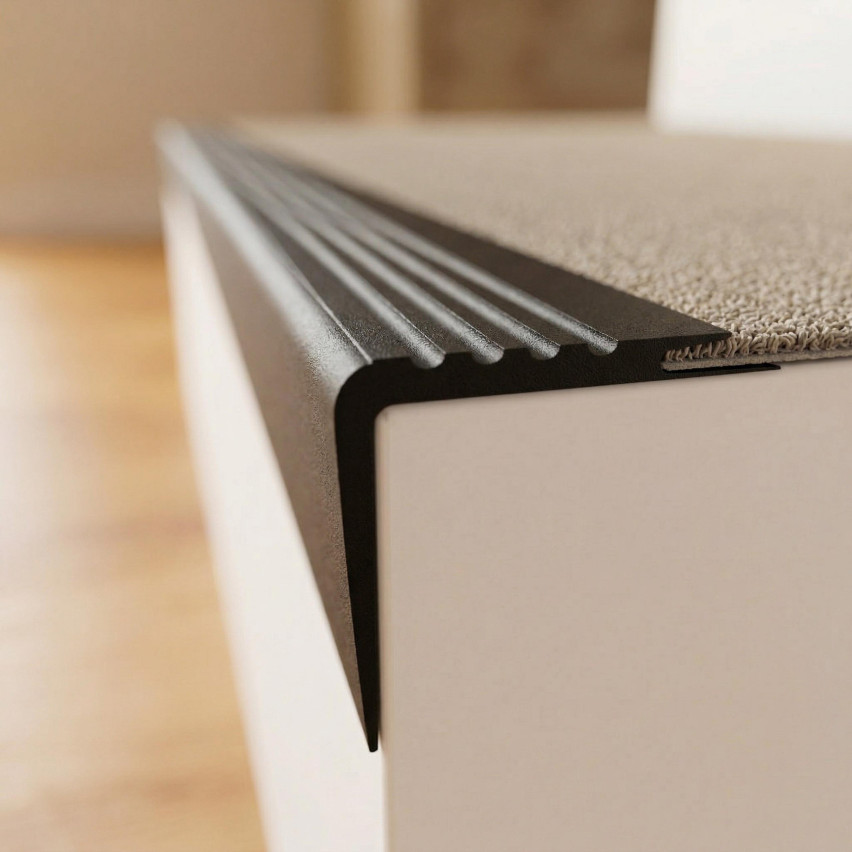 Halkfri trappkantlist PVC 48x42 mm, trapprofil, beige, 150 cm