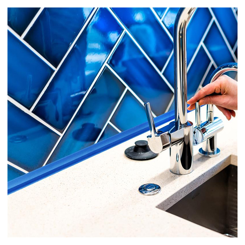 Självhäftande monterings- och avslutningslist i PVC på skumtejp 10/10, blå, 5 m