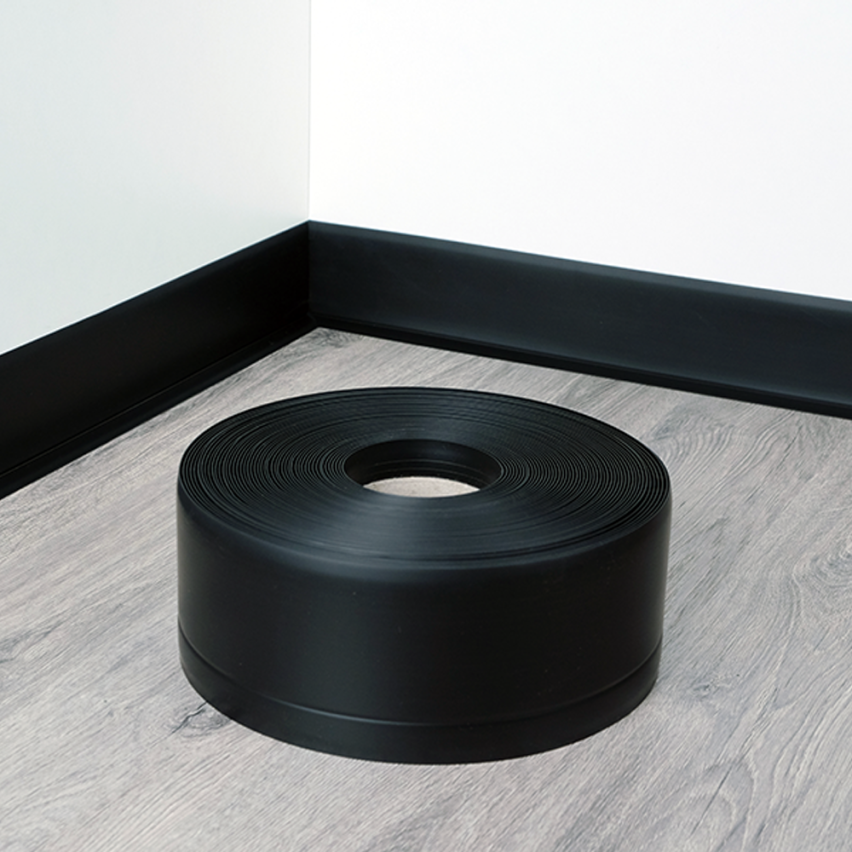 Golvlist självhäftande PVC 70x20 mm, svart, flexibel golvlist, sockelbräda sockel