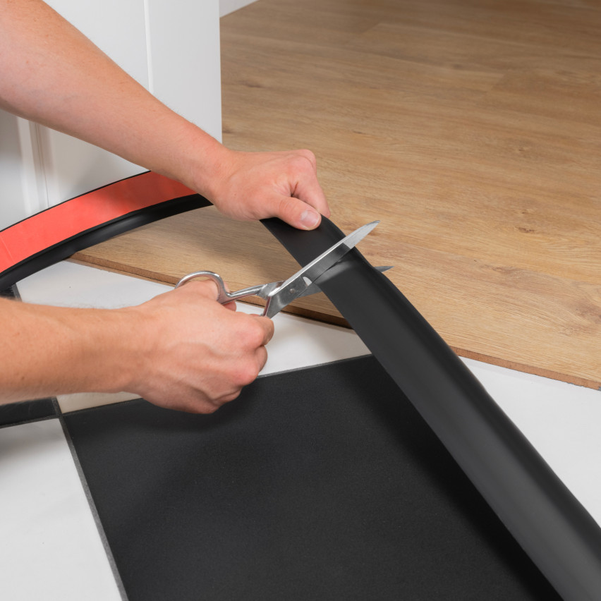 Självhäftande Flexibel PVC Rampprofil för Kakel och Mattor, Brun