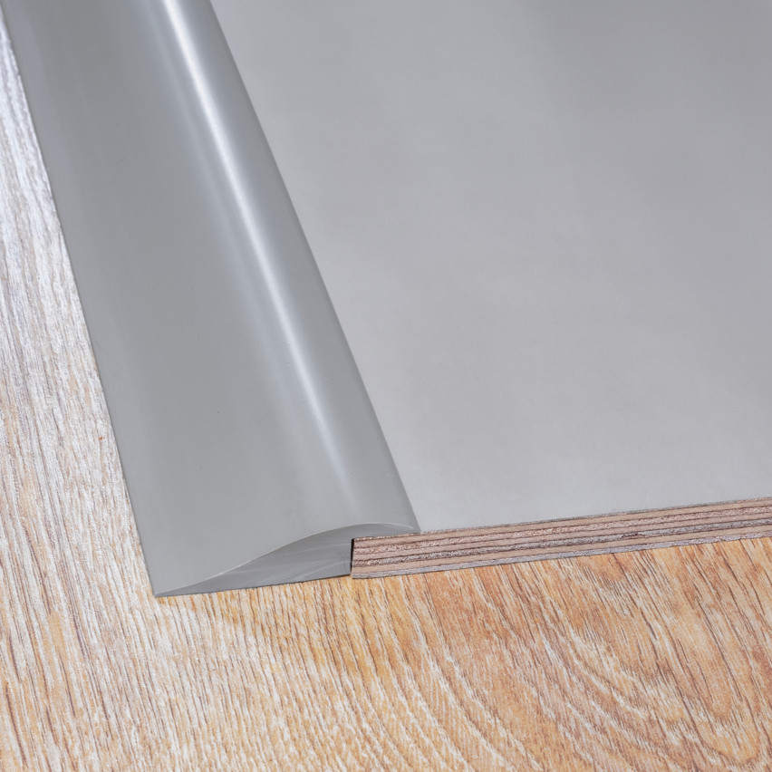 Flexibel PVC-ramp-profil för kakel, mattor, grå