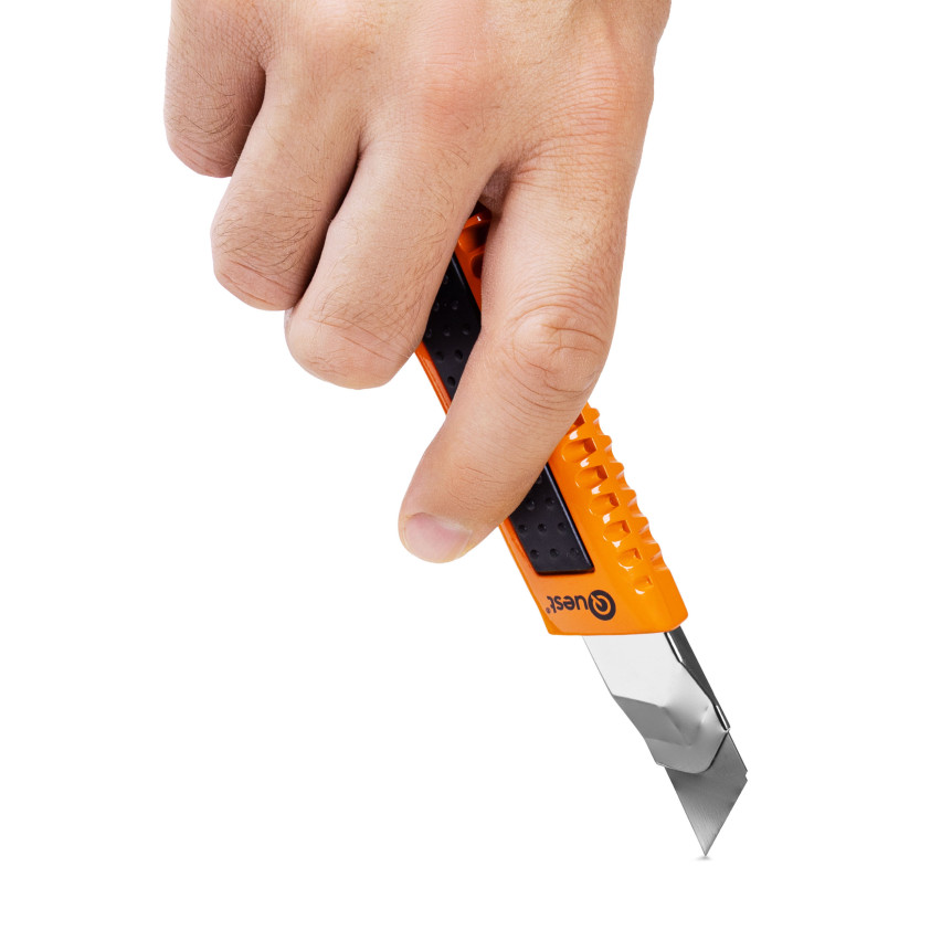 Tapetkniv, brytbladskniv