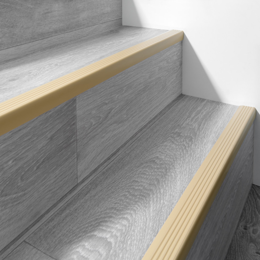 Halkfri trappkantlist PVC 50x42 mm, beige, självhäftande trapprofil med självhäftande tejp RGP
