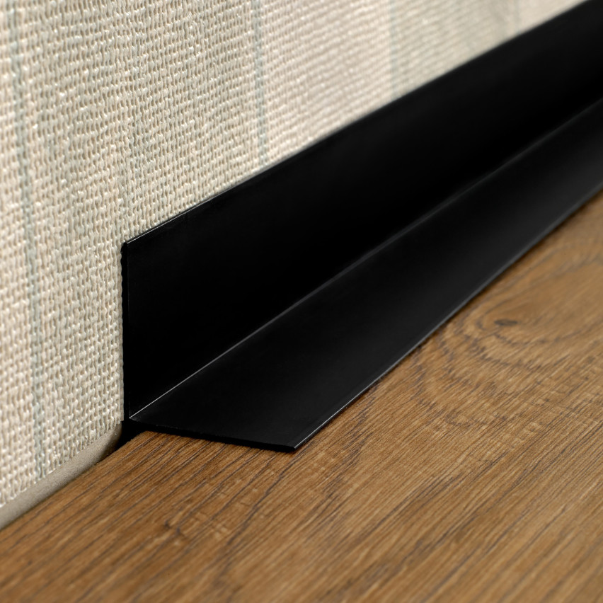  PVC-hörnprofil, ojämn, limmad på utsidan, hörnskydd, svart